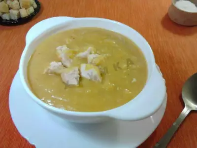 Суп пюре гороховый с курицей