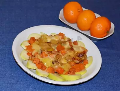 Запечённая тыква с яблоками апельсинами сыром и корицей