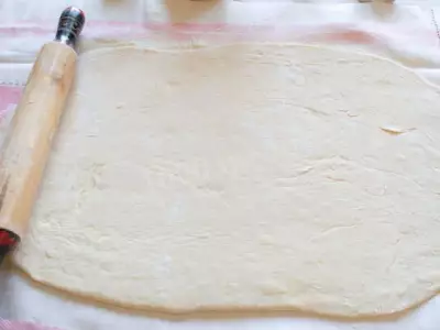 Дрожжевое тесто для яблочного штруделя