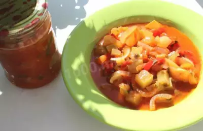 Салат из кабачков, болгарского перца и томатов на зиму