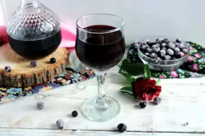 Вино из черной смородины с сахаром