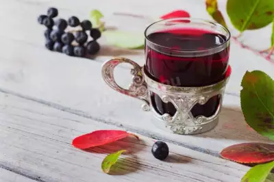 Вино из листьев вишни и черноплодной рябины