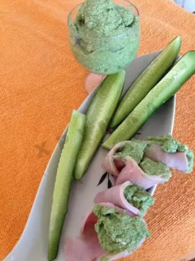 Шпинатовая паста с творогом и мацони зеленая встреча