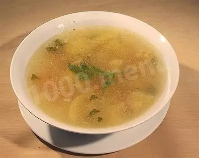Картофельный суп на бараньем бульоне с тархуном