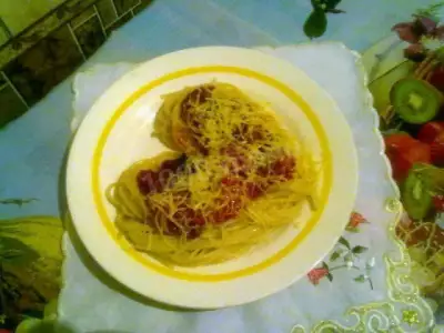 Спагетти с сыром, помидорами и баклажанами
