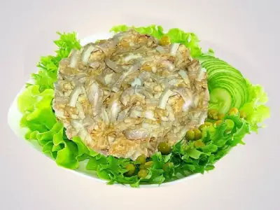 Салат из консервированных кальмаров простой