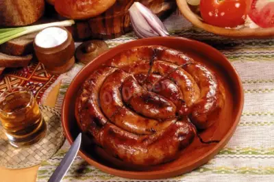 Домашняя колбаса из свинины и сала