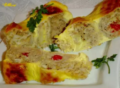 Пирог из лаваша с сыром, мясом, помидорами