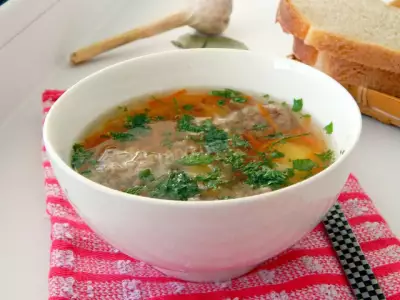 Суп с мясными фрикадельками