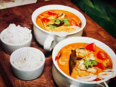 Суп Том Ям с сибасом и морепродуктами