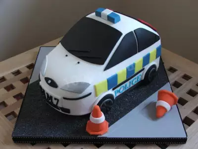 Торт полицейская машина
