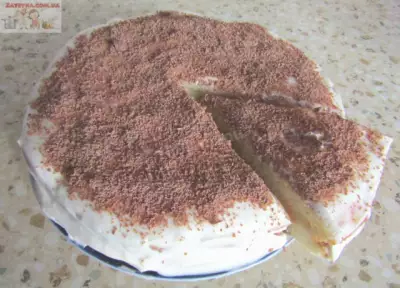 Простой торт на кефире со сметанным кремом