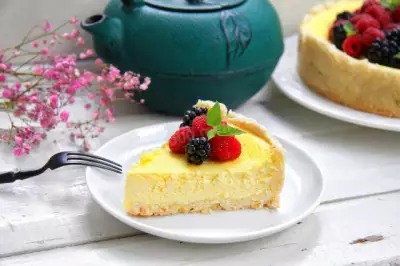 Творожный пирог со сметаной и ванилью