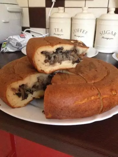 Пирог с картошкой и грибами в мультиварке