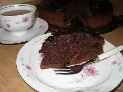 Пирог Сумасшедший (Crazy cake) с шоколадной глазурью