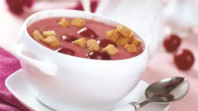 Черешневый суп с красным вином
