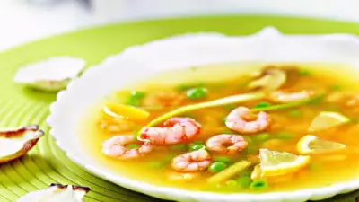 Вьетнамский суп с креветками и грибами