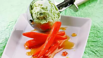 Мятное мороженое с карамелизированной морковью