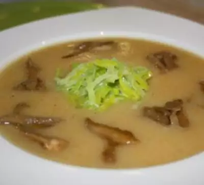 Крем суп из батата с грибами и луком пореем