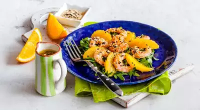 Салат с креветками и апельсинами