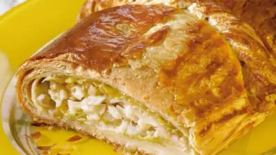 Средиземноморский пирог с треской и луком-пореем