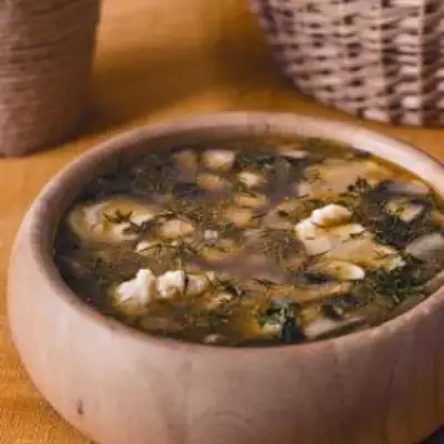 Фасолевый суп с грибами и клецками