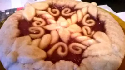 Песочный пирог с вареньем в мультиварке