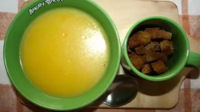 Суп-пюре овощной с сухариками