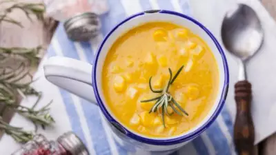 Кукурузно молочный суп с розмарином