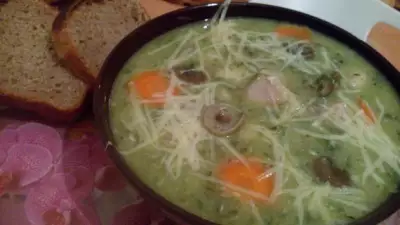 Суп пюре из цветной капусты с пангасиусом и опятами