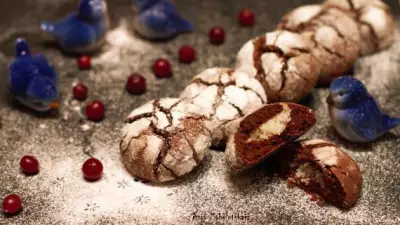 Шоколадное печенье с кокосовой начинкой снежное сердце