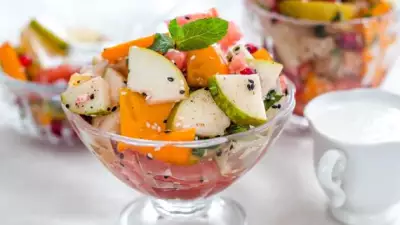 Фруктовый салат с йогуртом фото