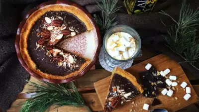 Кофейные оттенки - миндальный тарт с шоколадным ганашем