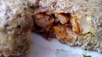 Пирог из мясного фарша с запеченным картофелем