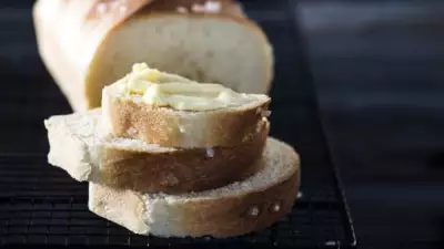 Оливковый хлеб с манкой по мотивам хлеба Ришара Бертине