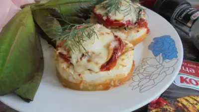 Фаршированные кабачки с помидорами и сыром