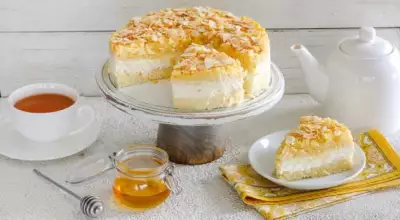 Сладкий десерт из кускуса творога и меда в иерусалимском стиле