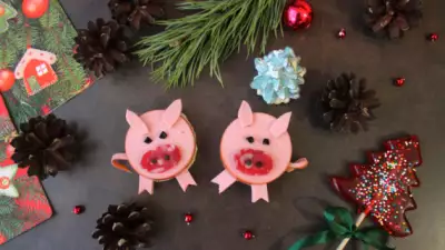 Новогодние бутербродики свинки