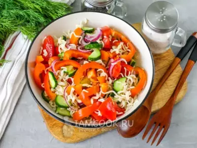 Овощной салат с роллтоном