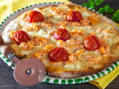 Пицца с лососем и сыром