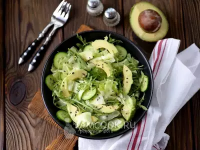 Постный салат с авокадо