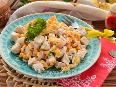 Салат с яичными блинчиками и кукурузой