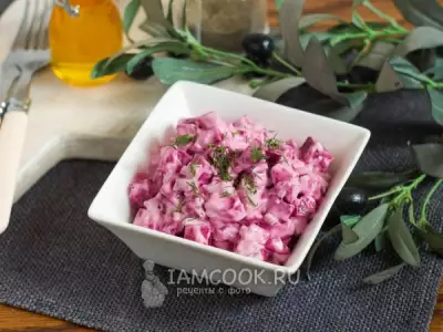 Pantzarosalata (простой греческий салат со свеклой)