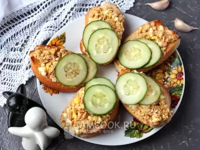 Бутерброды с тунцом и яйцом