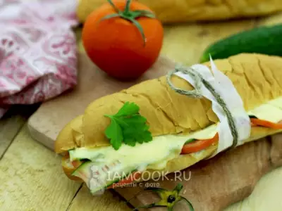 Сэндвич с колбасой