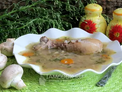 Гречневый суп с грибами и курицей