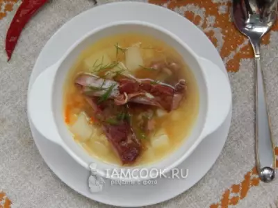 Гороховый суп с копчеными свиными ребрами