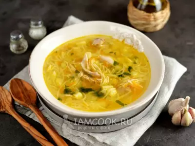 Куриный суп с кабачком и вермишелью