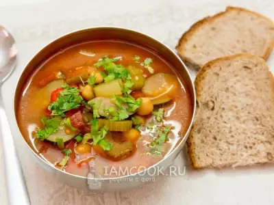 Постный суп с нутом и овощами