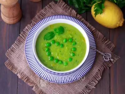 Постный суп-пюре из зеленого горошка